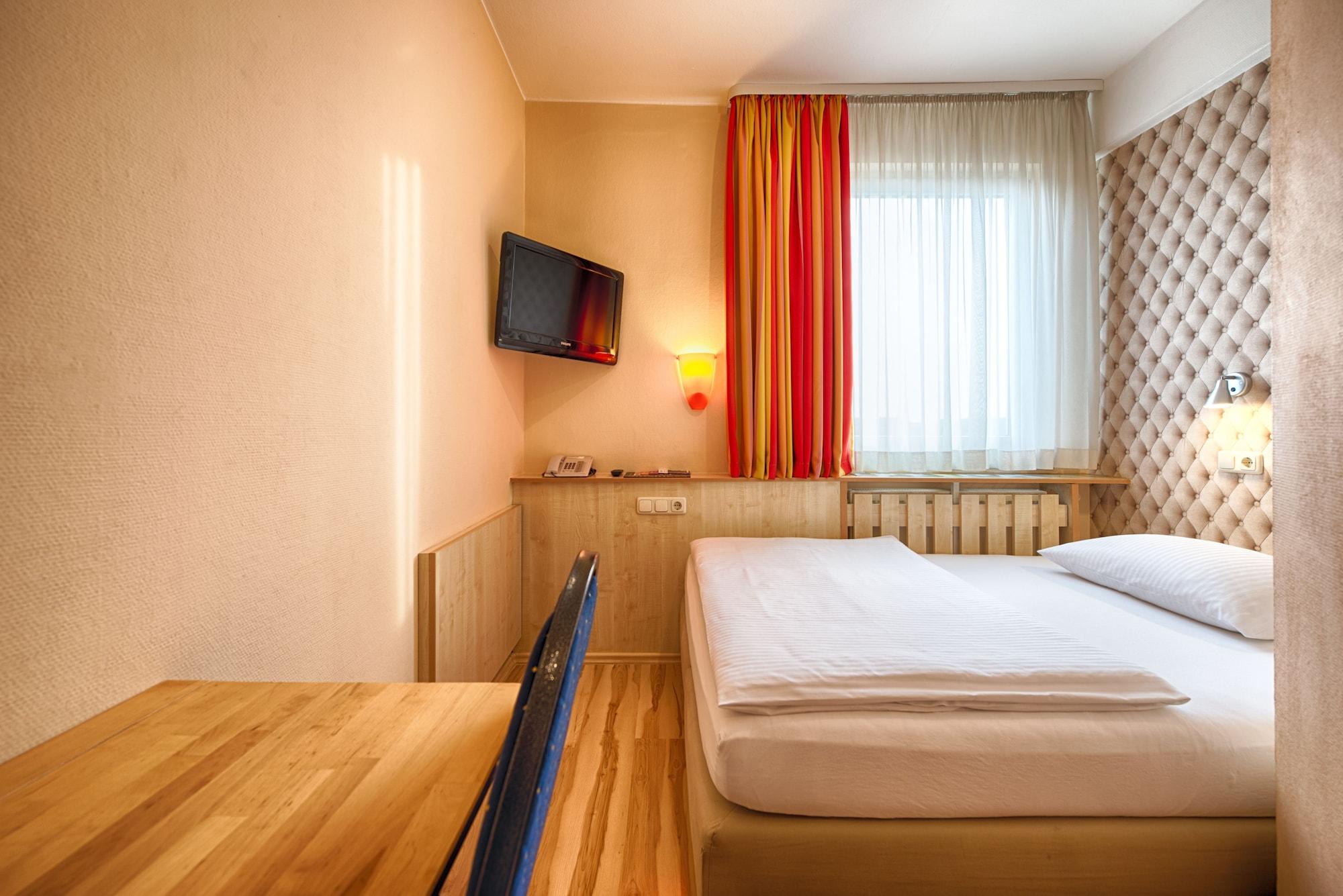 Enjoy Hotel Berlin City Messe Bagian luar foto